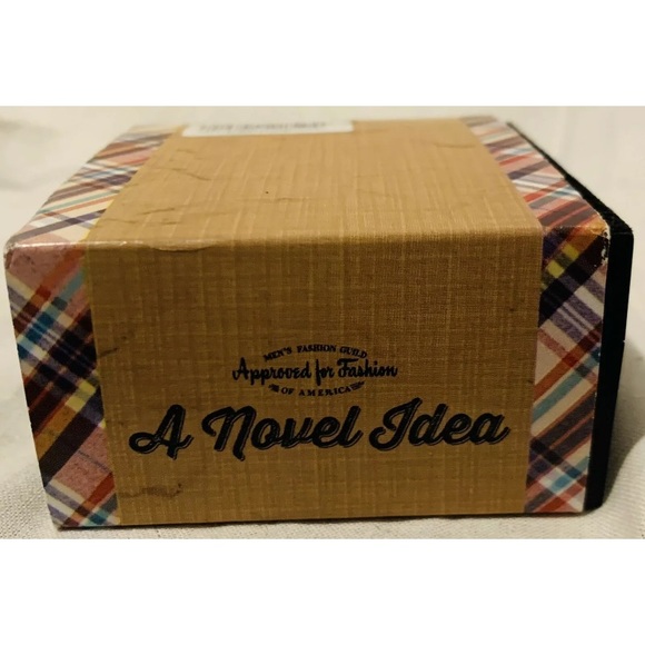 Men's Fashion Guild Approved for Fashion A Novel Idea Shamrock Pin 4 Leaf Clover - Picture 2 of 8